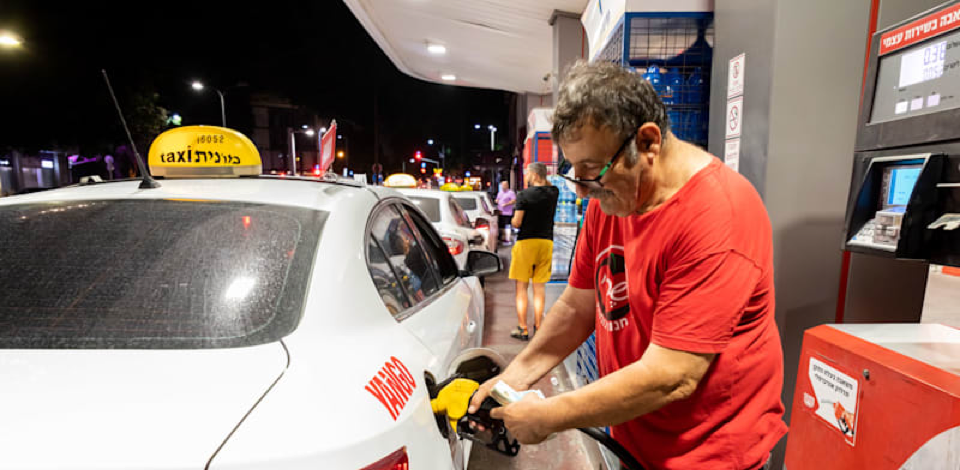Source-supplied image for: Gasoline prices to fall sharply after gov’t cuts excise